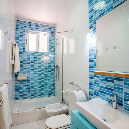 With Pool Near Tatil Evi